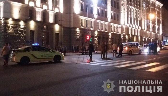 В результате перестрелки возле горсовета Харькова погибли два человека, в том числе полицейский