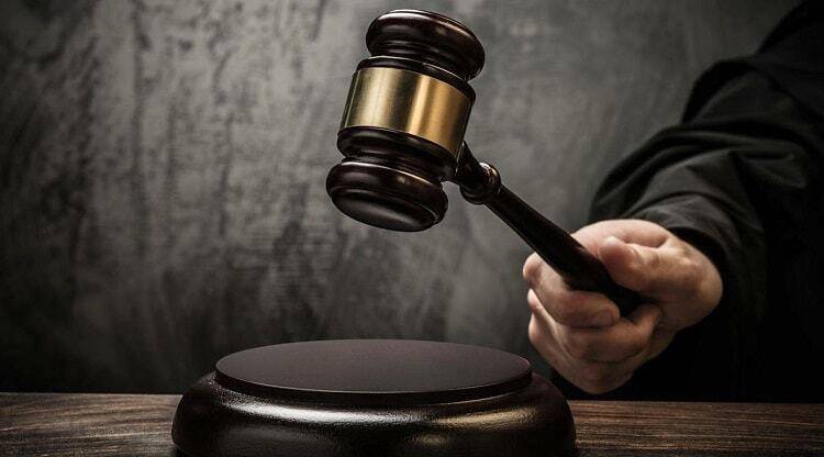 Адвокат отсудил у полиции 1000 долларов из-за штрафа в 170 грн.