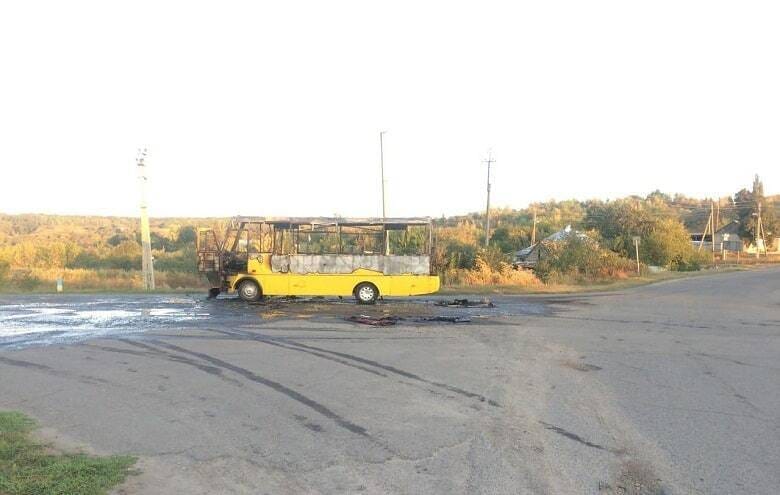 На Харьковщине сгорел пассажирский автобус