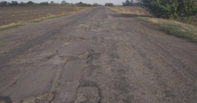 Правда про суцільний поточний ремонт дороги в смт. Андріївка