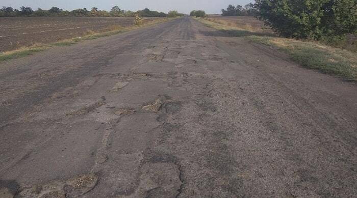 Правда про суцільний поточний ремонт дороги в смт. Андріївка