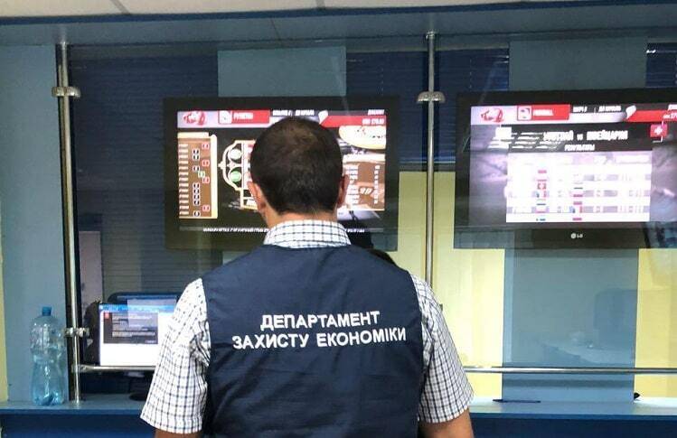 Полиция разоблачила сеть букмекерских контор с доступом к азартным играм