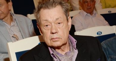 Умер Караченцов