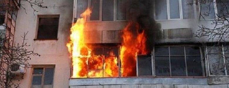 Ночной пожар в Изюме. Пострадал 27-летний мужчина
