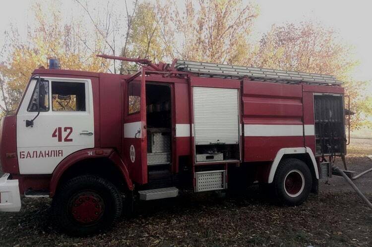 В селе Щуровка Балаклейский район мужчина спалил 2 сарая и дом
