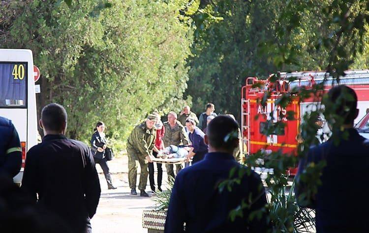 Массовое убийство в Керчи. Все, что известно, — ВИДЕО