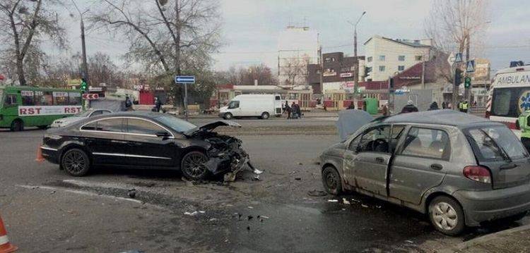 Авария в Харькове. Машины рассыпались на части, — ФОТО