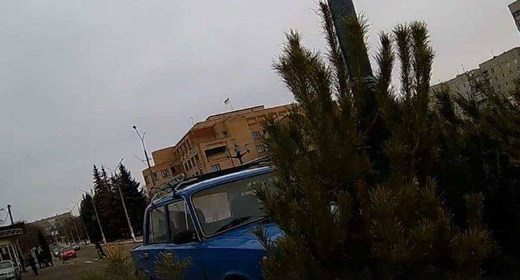 В Балаклее активисты вызвали полицию на елочный базар, — ВИДЕО
