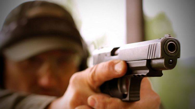 ЧП в Харькове: пьяный мужчина стрелял во дворе собственного дома