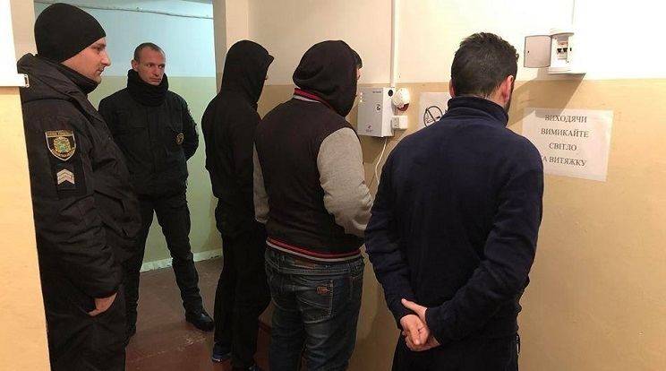 В Балаклії затримано групу зловмисників