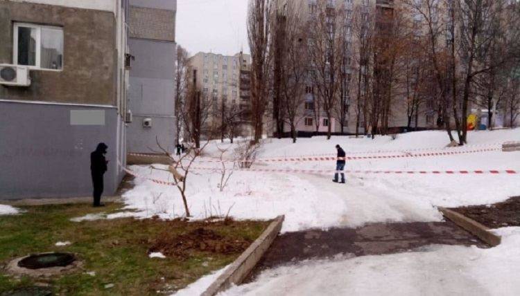 Збройний напад на офіцера поліції: лікарі борються за життя потерпілого