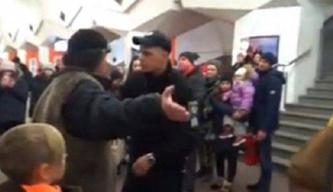 Скандал с разгоном колядников в метро: в полиции проведут служебную проверку