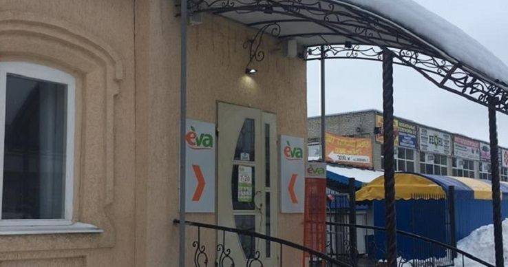 В Балаклії, жінці яка поцупила 3 пляшки парфумів загрожує 3 роки позбавлення волі