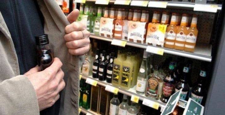 Жители Первомайска обносят супермаркет