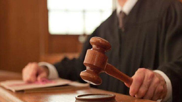 Два депутата оштрафованы судом за коррупцию