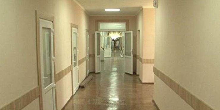 У Балаклійській районній лікарні розпочали ремонт терапевтичного відділення