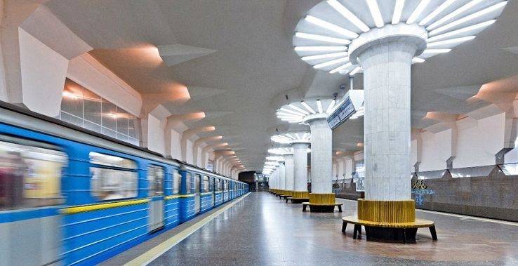 В субботу метро будет работать дольше