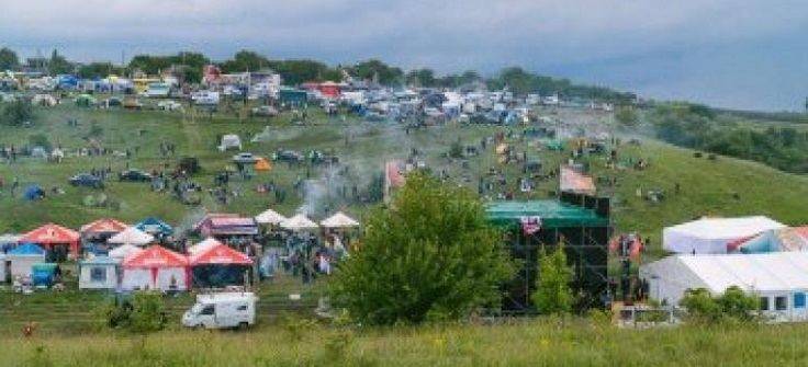 Одна людина загинула, дві травмовані: стихія зупинила рок-фестиваль на Дніпропетровщині