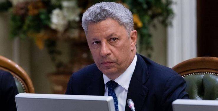 Новым премьер-министром украинцы хотят видеть Бойко или Тимошенко