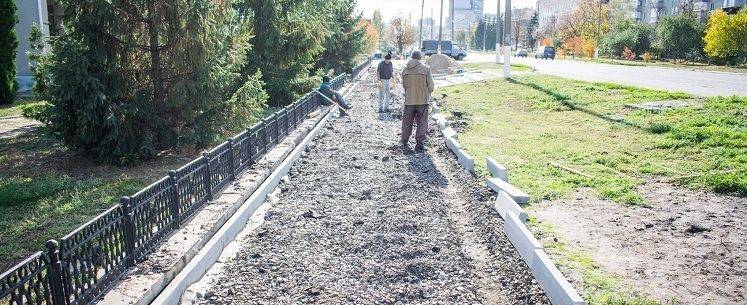 Розпочаті роботи по капітальному ремонту тротуару по вул. Жовтнева