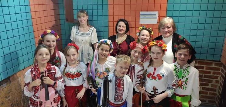 Анонс !!!! В ефірі радіо «ДаніФМ»99.3  «Щедрівки» в виконанні вихованців Балаклійської Музичної школи
