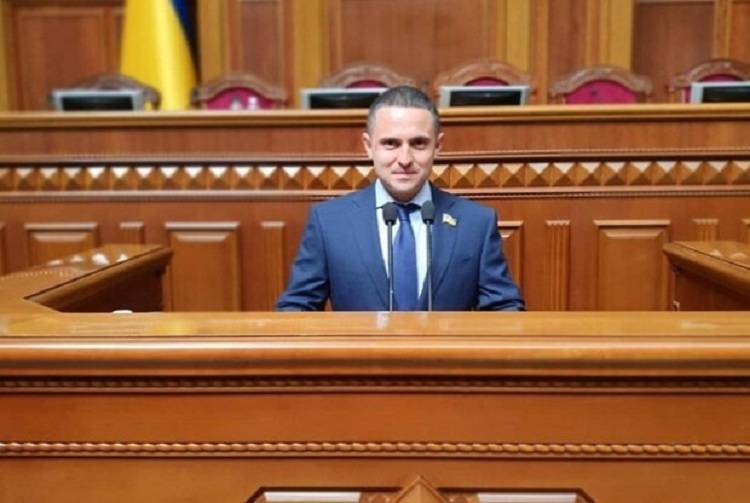«Слуга» злив секретну схему, за якою хочуть обчищати українців до нитки – «Приноситиме мільярди»