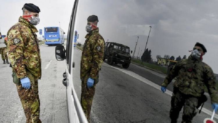 Военные выходят на улицы Украины — теперь придерживаться карантина обязаны все