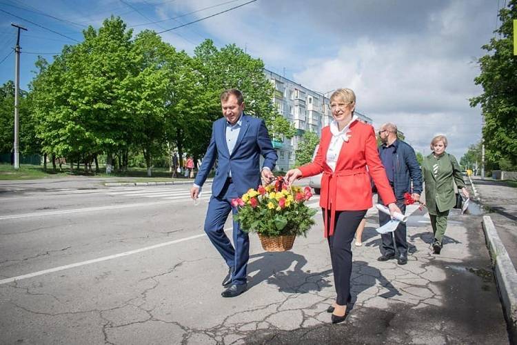 В Балаклії відзначили свято покладанням квітів до пам’ятників загиблим у Другій Світовій Війні