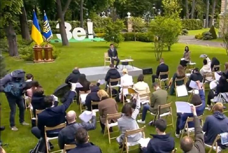 Зеленський пообіцяв Порошенку «багато різних пригод і вироків»
