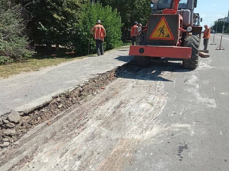 Ремонт тротуару в Балаклії на контролі міської ради