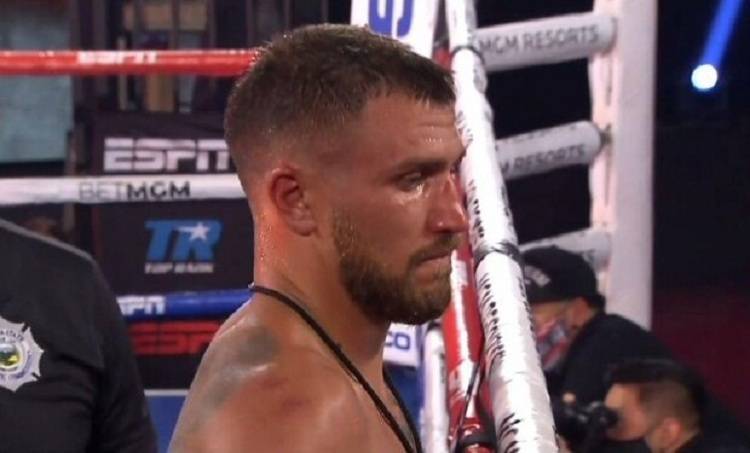 Ломаченко не стримав буйного Лопеса в бою за звання абсолютного чемпіона: українці в сльозах