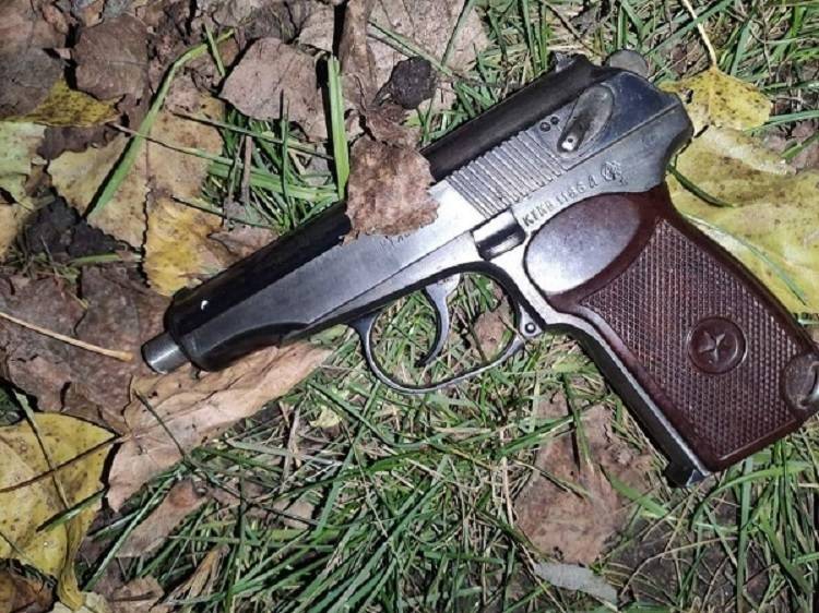 Патрульні у Києві застосували табельну вогнепальну зброю і затримали трьох осіб