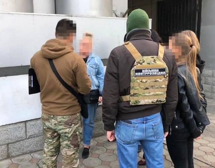 60 тисяч доларів за роботу в Головному управлінні майна та ресурсів Міноборони України