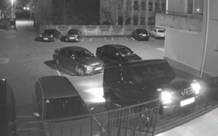 Депутати Порошенка заїхали в багатоповерхівку  (відео)