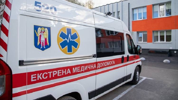 В Украине запретили все плановые операции, больницы только для больных с COVID-19