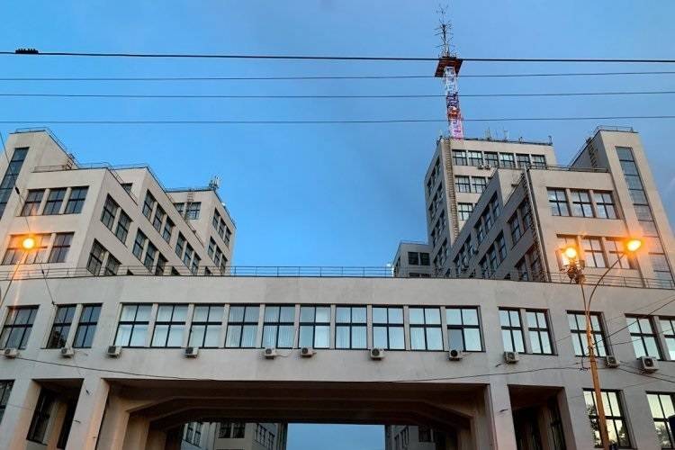 В ХАРЬКОВЕ НА ТЕРРИТОРИИ ГОСПРОМА ОБНАРУЖИЛИ ТЕЛО ЖЕНЩИНЫ