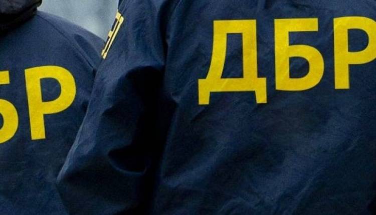 В Харькове сотрудник СБУ возглавлял преступную группу