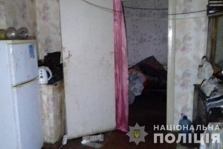 В Изюмском районе рецидивист, тайно живший на чердаке, убил хозяина дома ради его пенсии