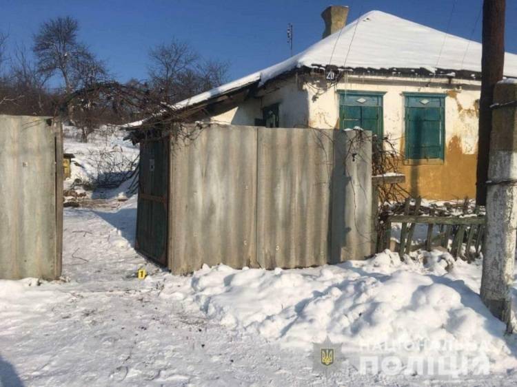 Жителя Чугуева подозревают в убийстве матери