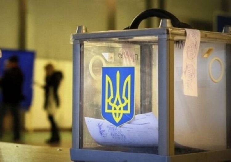 ПЕРЕД НОВЫМ ГОДОМ: ГОРСОВЕТ ХАРЬКОВА ПОПРОСИЛ ВЕРХОВНУЮ РАДУ НАЗНАЧИТЬ ВЫБОРЫ МЭРА