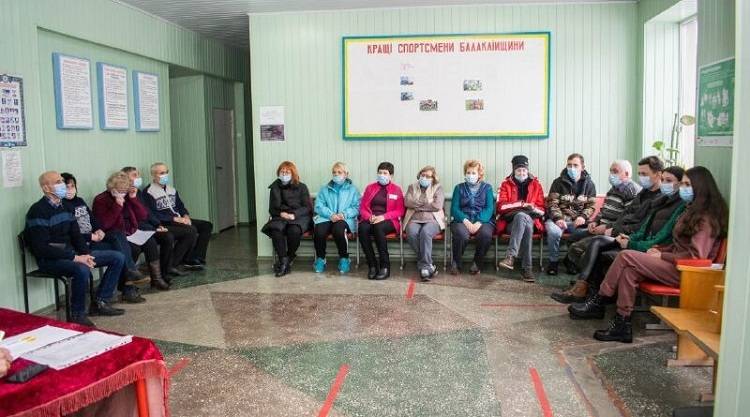 Відбулась чергова зустріч міського голови Івана Столбового та заступника міського голови Лариси Блудової з колективом Палацу спорту