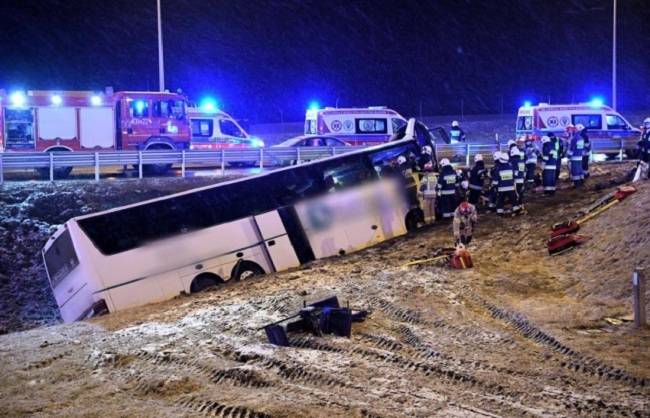 Автобус з українцями потрапив у ДТП у Польщі