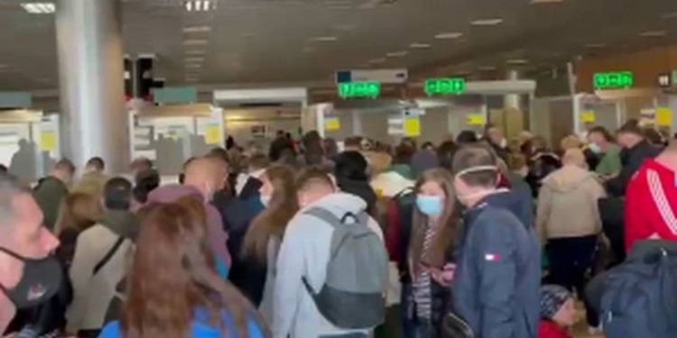 В аеропорту Харкова виник колапс через нові правила в’їзду в Україну
