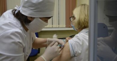 призупинили вакцинацію від коронавируса