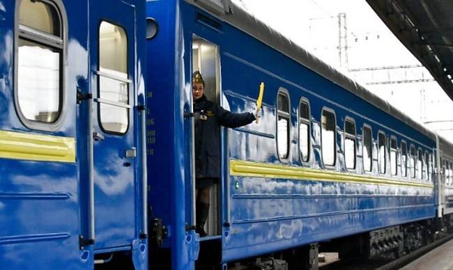 На период майских праздников поезд Харьков — Константиновка изменит график движения