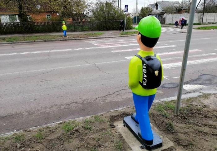 У Харкові на пішохідних переходах встановлять фігури школярів