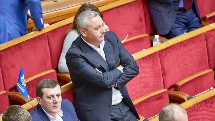 В Україні вперше будуть судити нардепа за кнопкодавство