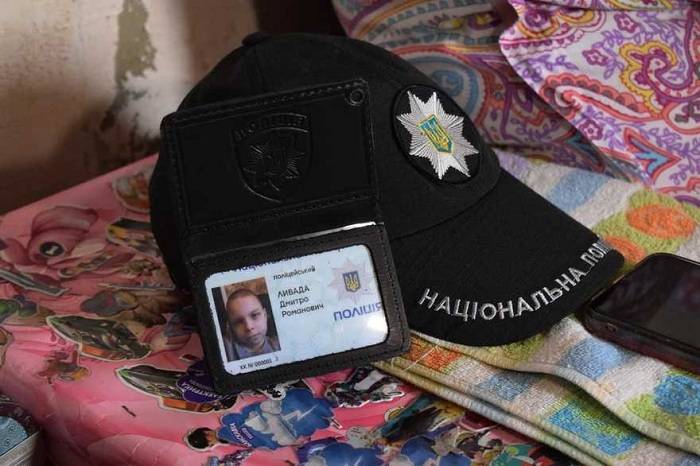 В Чугуеве мальчика с неизлечимой болезнью посвятили в полицейские