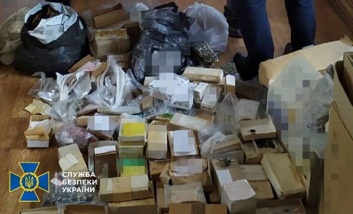 На Харківщині СБУ викрила злочинців, які постачали озброєння країні-агресору