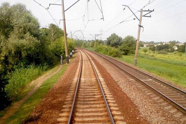 Через Изюм временно не будут ходить поезда